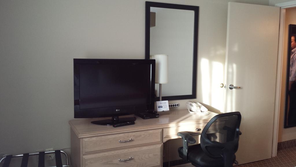 Travelodge Suites By Wyndham Moncton Eksteriør billede