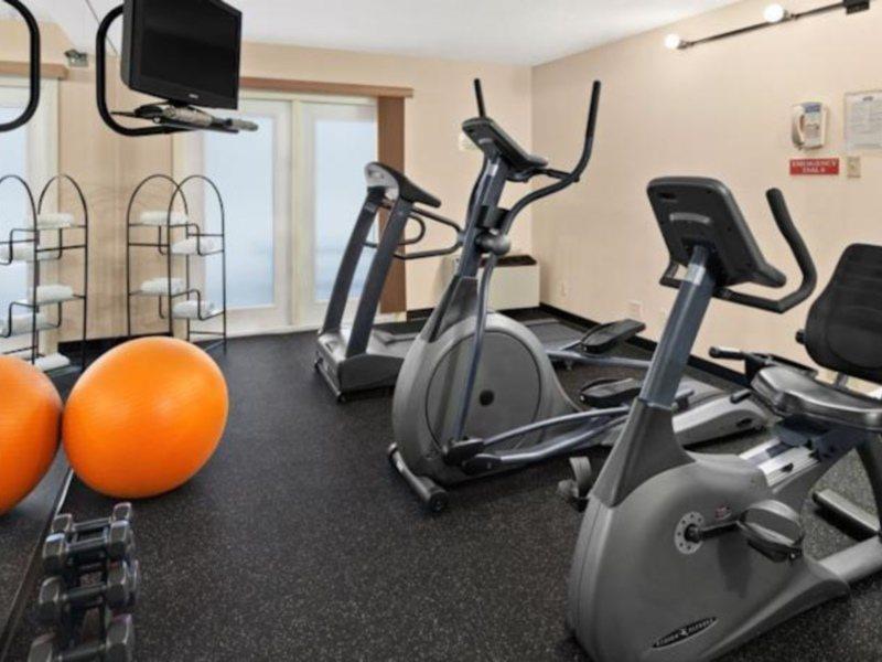 Travelodge Suites By Wyndham Moncton Eksteriør billede